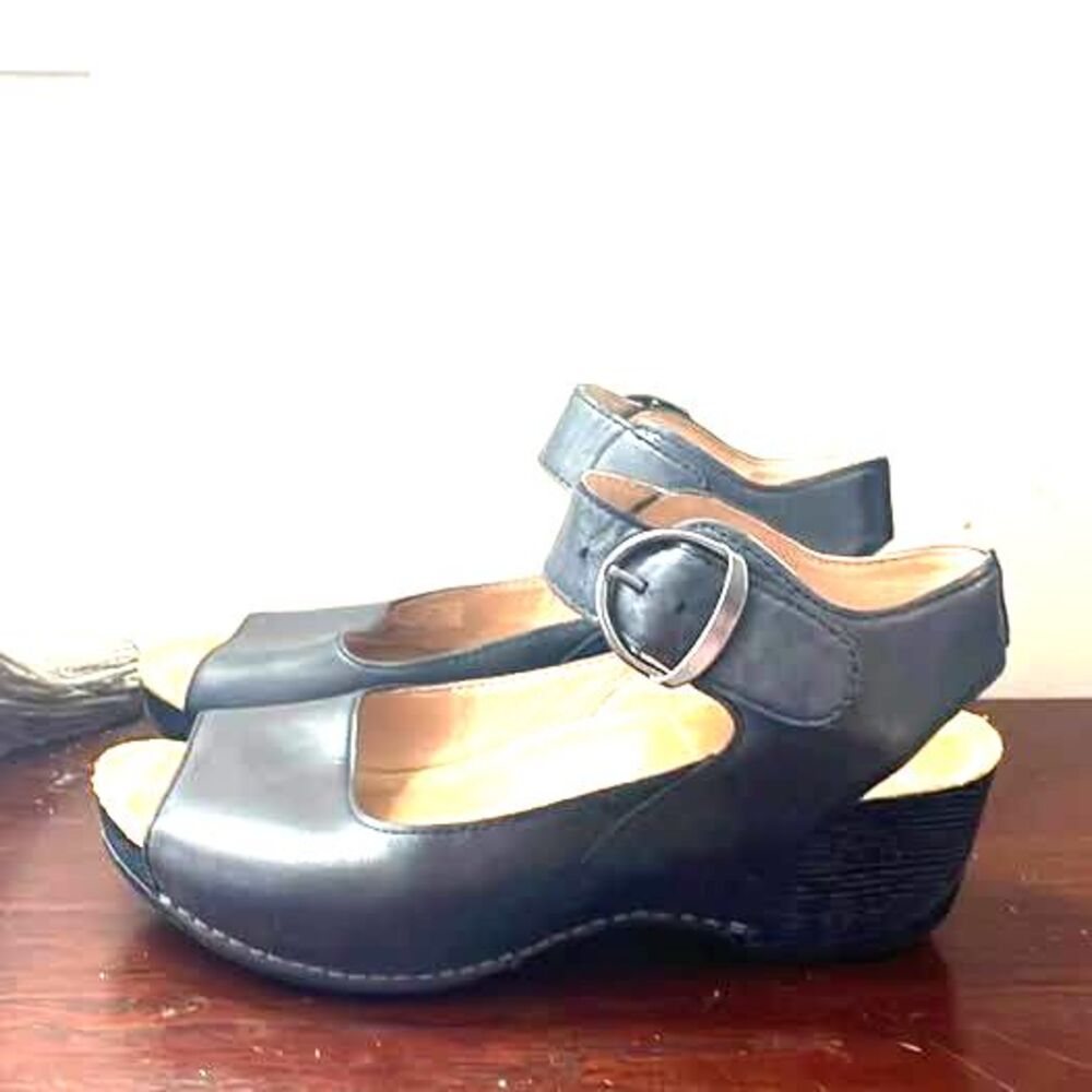Dansko Tiana Leather Wedge Sandals Black Peep Toe Ankle Strap Comfort Size 37